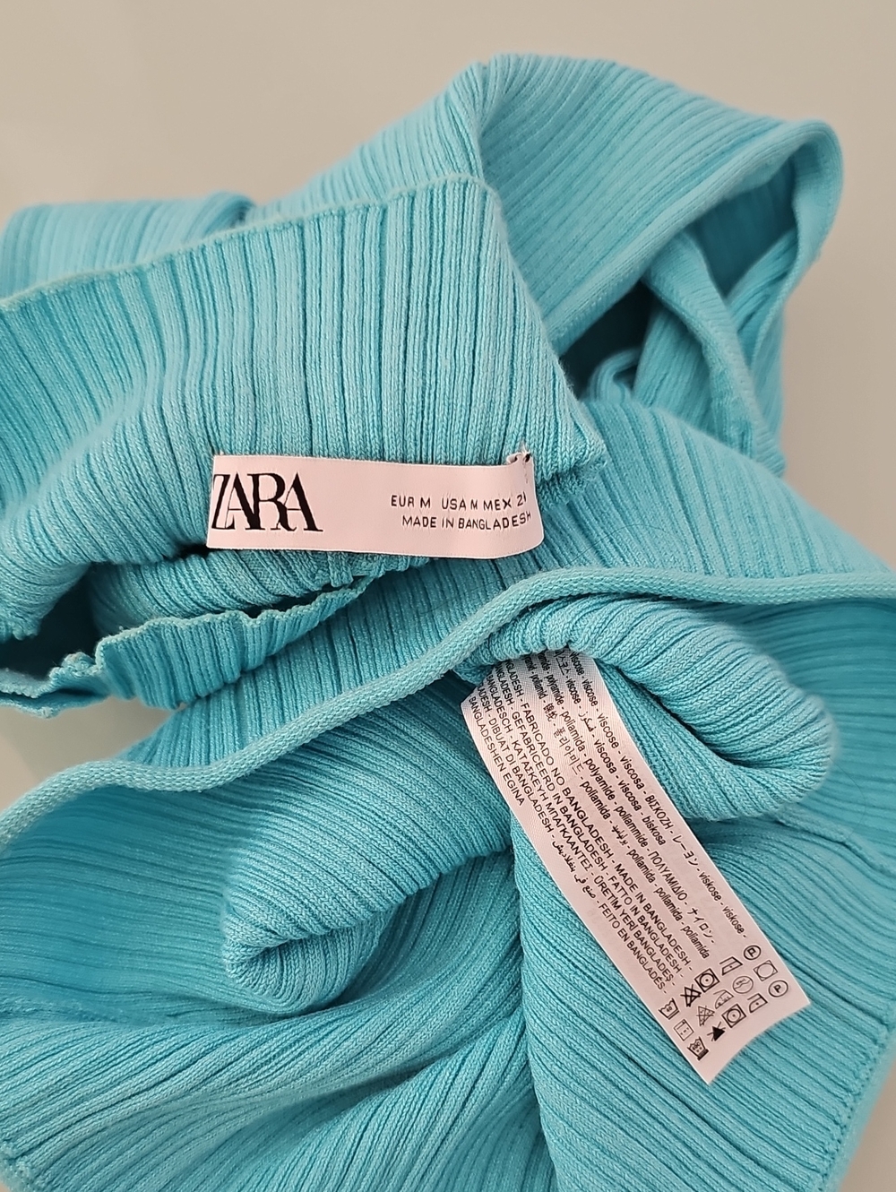 Sleeveless Ribbed Button-Back Top - Aqua - Picture 3 of 5